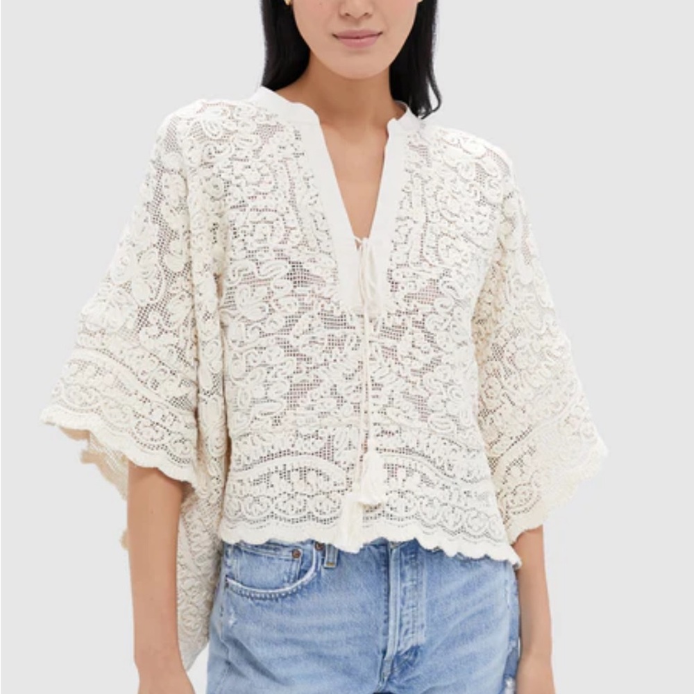 TUCKERNUCK LACE TOP